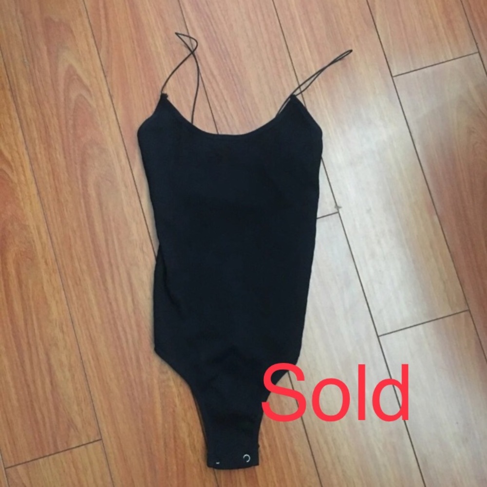 🌻BLACK BODYSUIT🌻